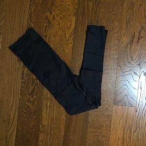 Belly Bandit leggings.